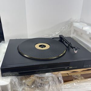 Vintage SounDesign Model 0958G Automatic Record Player Turntable Brand New